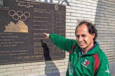 Sin mover las piernas, compite con velocidad