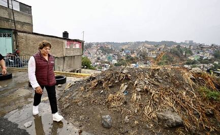 "¡Ni la lluvia ni el viento detienen al movimiento!": pese a tormenta, miles acompañaron a Delfina en Naucalpan