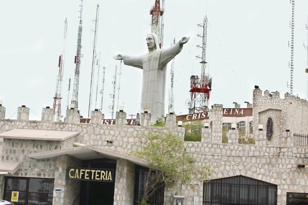 A pesar de tener una megadeuda, el gobierno estatal prevé invertir en obra HIDALG O pública, como en la construcción del parque ecológico en el Cerro de las Noas. Foto: ARCHIVO EL UNIVERSAL