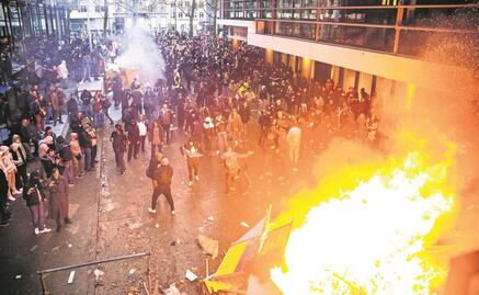 Crece la ira en Europa por medidas sanitarias para frenar el Covid