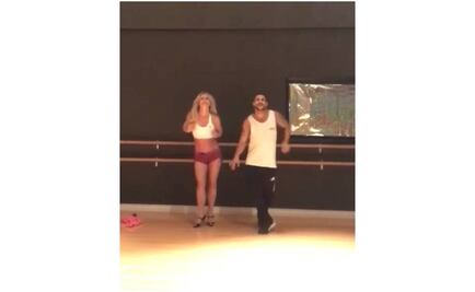 Britney Spears baila salsa al ritmo de Shakira 