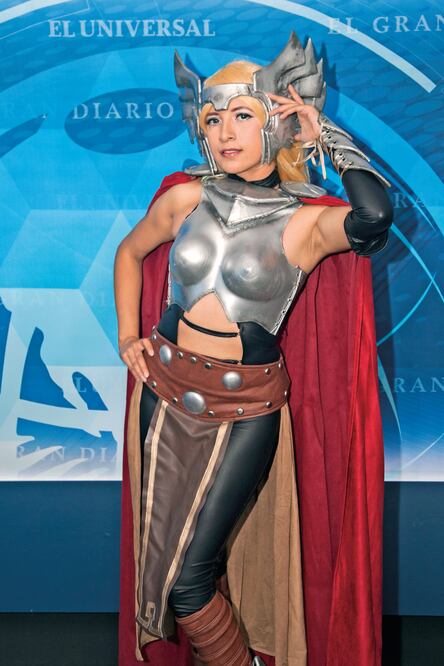 Rosa ha hecho más de 70 cosplay a lo largo de su trayectoria. Sus favoritos son los de la supervillana de cómic Harley Quinn. En esta imagen caracteriza a Thor en versión femenina (IRVIN OLIVARES)