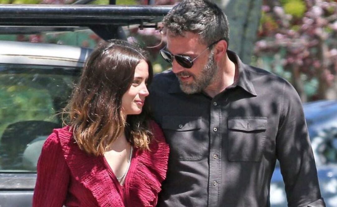 Ana de Armas y Ben Affleck. Fuente: Twitter @CarlosPuechABML