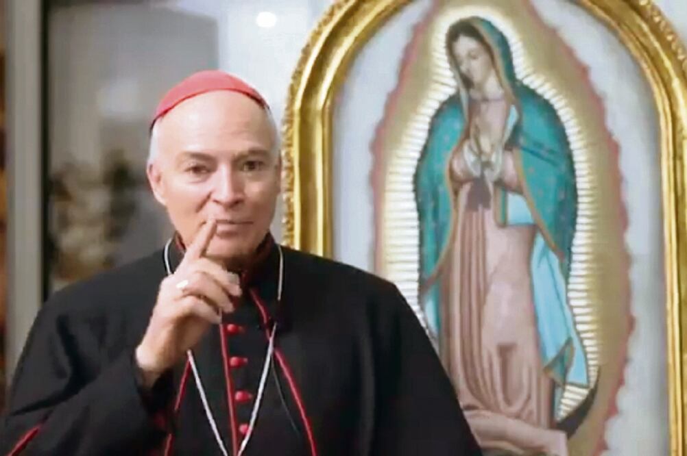 En un video que publicó en Twitter, el cardenal pidió a los católicos analizar quién es el político con la mejor propuesta para la libertad religiosa. (TOMADA DE VIDEO)