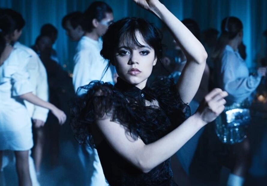 Madonna también quiere ser Merlina, así ejecutó la famosa coreografía