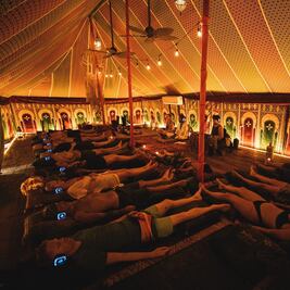 Reportan contagios de Covid tras festival y fiestas en playas de Tulúm