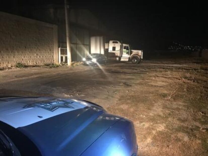 Recuperan tráiler robado y rescatan a chofer secuestrado en Chalco