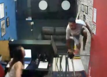 Video. Intenta asaltar gym en Brasil y es perseguido por estudiantes de jiu-jitsu