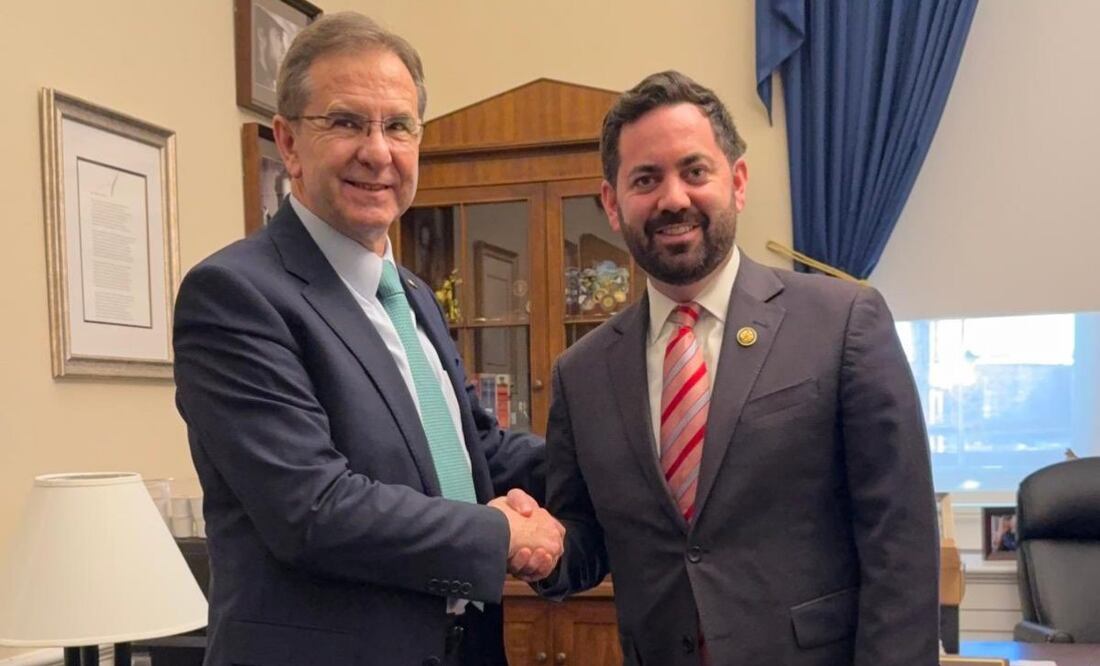 Esteban Moctezuma sostuvo un encuentro con el congresista republicano Mike Lawler. Foto: Especial