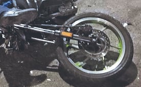 ¡Trancazo! Joven muere al derrapar en una motocicleta en Almoloya de Juárez, su pareja fue detenida
