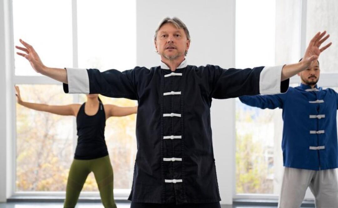 El Tai Chi ofrece beneficios que suelen pasarse por alto. Fuente: Freepik.