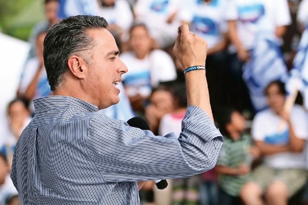 El candidato del PAN a la gubernatura de Coahuila, Guillermo Anaya, dijo que los programas sociales que implementará si gana la elección llevarán el nombre de Libertad y buscarán resolver la pobreza de raíz. (CORTESÍA COMUNICACIÓN SOCIAL)
