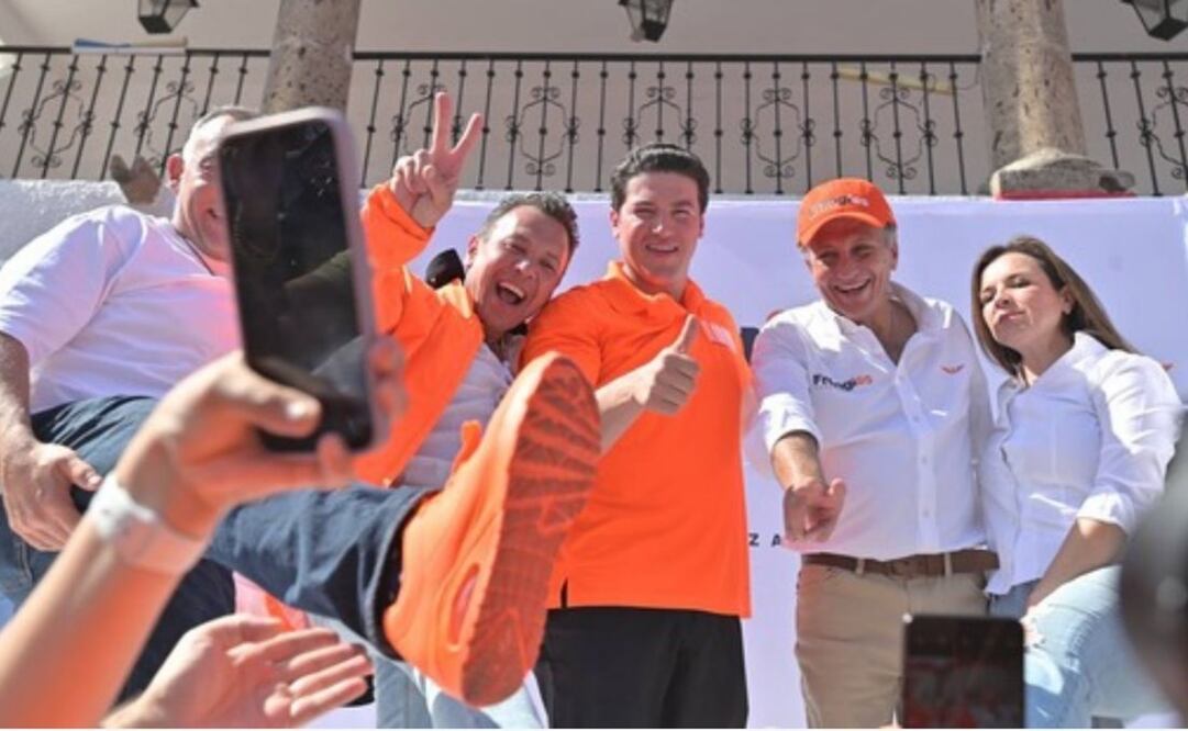 Para derrotar a la vieja política del PRI, PAN, PRD y Moren, Samuel García pidió a los mexicanos pintarse de anaranjado “fosfo, fosfo” y no tener miedo a apostarle a las nuevas ideas de los candidatos jóvenes de Movimiento Ciudadano. Foto: Especial