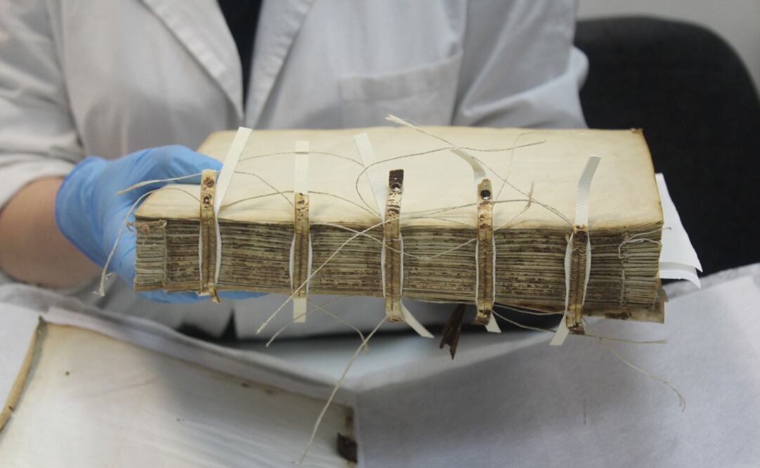 El Instituto Central de la Patología del Libro ha restaurado miles de obras de valor incalculable. Foto: NOTIMEX/Mario Osorio/COR/ACE