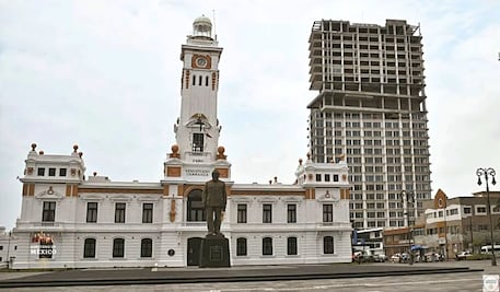 AMLO: Torre Centro en Veracruz es un “monumento a la corrupción”, que “se moche”