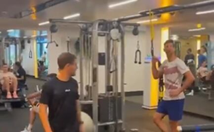 Novak Djokovic imita a Lionel Messi; "¿Qué mirás bobo?" 
