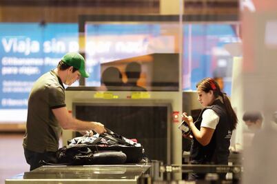 Quitan semáforos del SAT en AICM