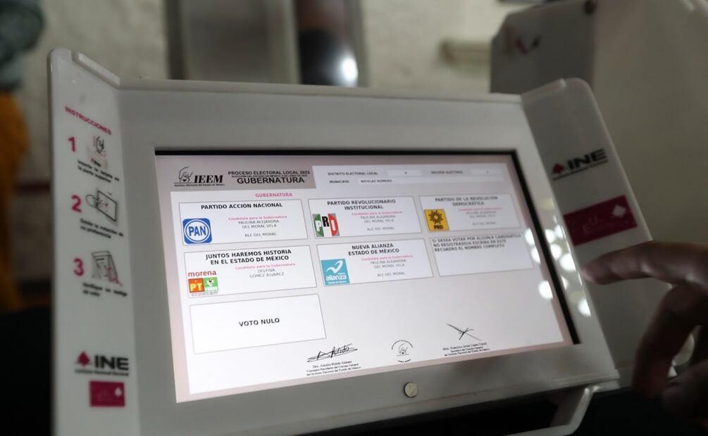 Las urnas electrónicas operan como prueba piloto. Foto: Jorge Alvarado. EL UNIVERSAL