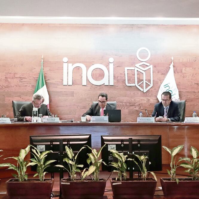 Presionan. El Inai explicó que las medidas de apremio a la PGR van desde una amonestación pública hasta una multa económica. (ARCHIVO EL UNIVERSAL)
