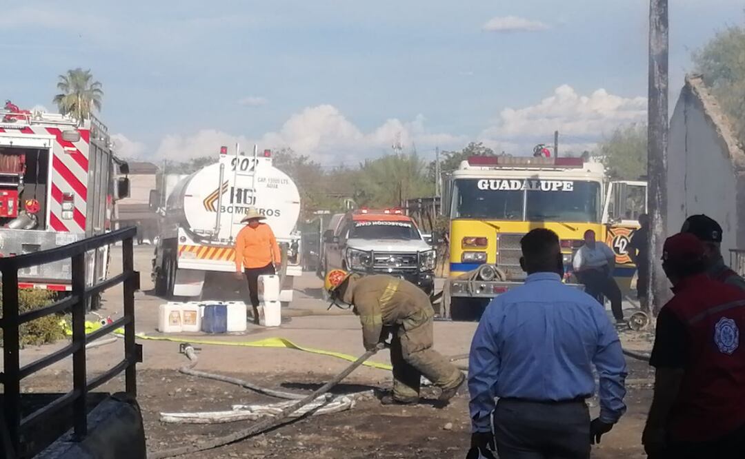 Al sitio se dirigieron unidades de PCNL, Protección Civil de Cadereyta y unidades de bomberos. Foto: Especial