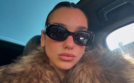 Dua Lipa luce vestido transparente con gotas de cristal de Mugler