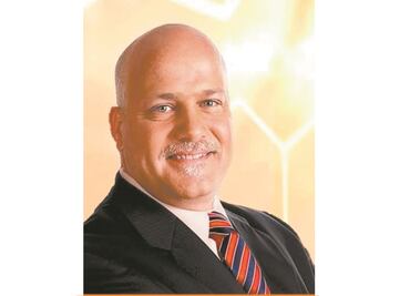 Quieren clonar a Jesucristo, advierte Max Aub