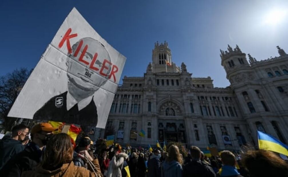 Cientos de miles salen a las calles en Europa para protestar contra la invasión rusa en Ucrania