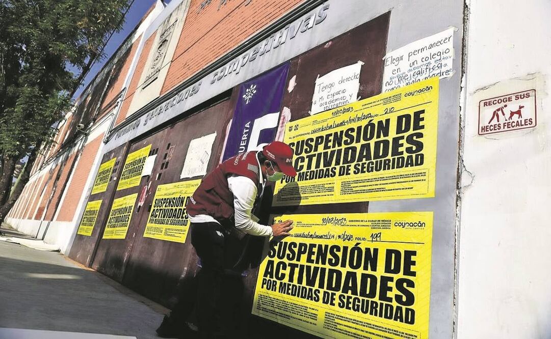 Sellos de suspensión de activida- des fueron puestos en el colegio. Foto: Especial