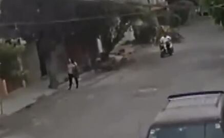 VIDEO. Exhiben a acosador en moto que manosea a mujeres en calles de Ecatepec