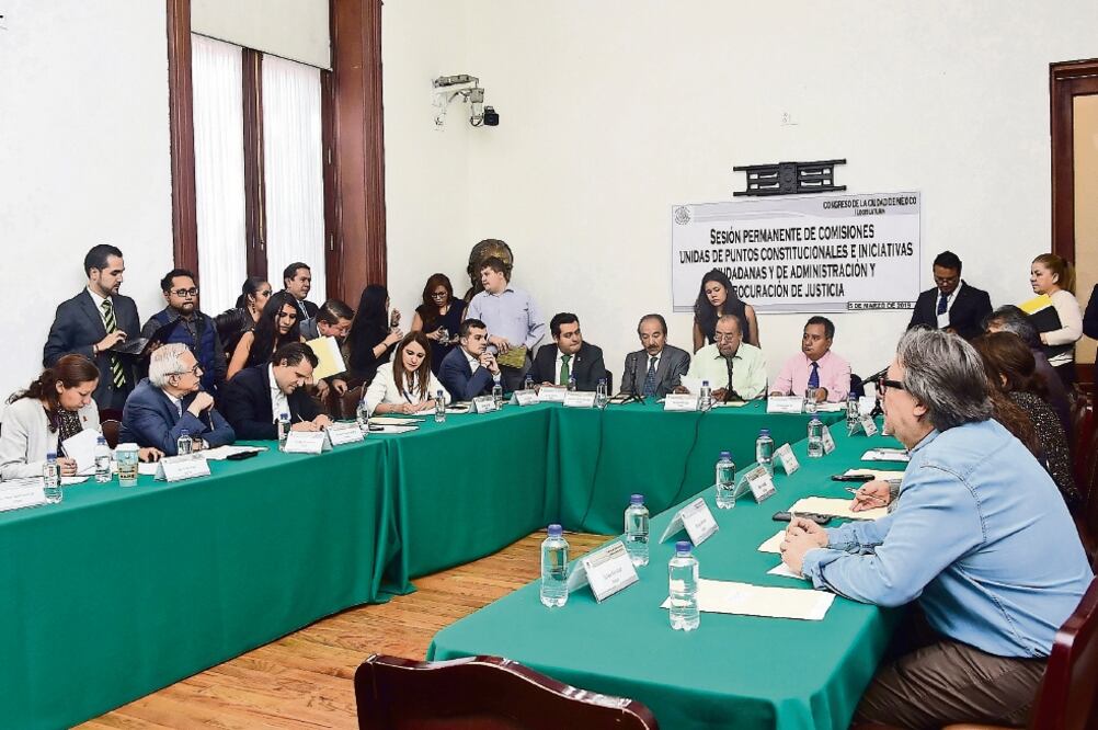 Las comisiones Unidas de Puntos Constitucionales e Iniciativas Ciudadanas y de Administración y Procuración de Justicia del Congreso local avalaron que el Consejo Ciudadano sea constituido a mas tardar el 30 de septiembre (ESPECIAL)