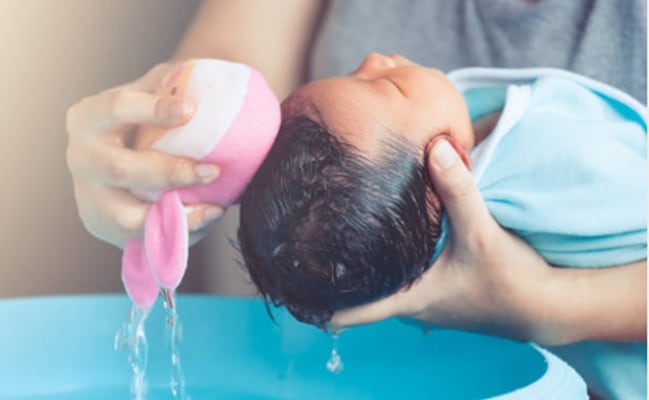 ¿Cuántos baños a la semana necesita un bebé? Esto es lo que recomiendan los expertos