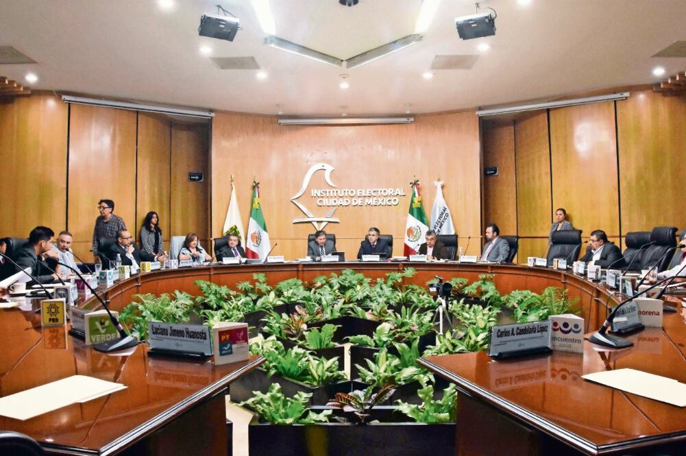 Los militantes podrán hacer aportaciones a precandidatos con base en los límites del Código de Instituciones y Procedimientos Electorales de la Ciudad  (ARCHIVO EL UNIVERSAL)