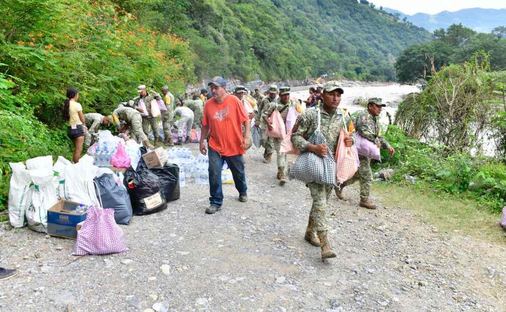 Tras lluvias, Secretaría de la Defensa Nacional establece Centro Coordinador en el Aeropuerto Nacional de Pachuca. Foto: Especial