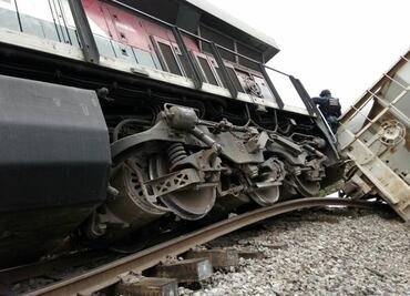 Chocan dos trenes de carga en Orizaba, Veracruz; hay 7 heridos