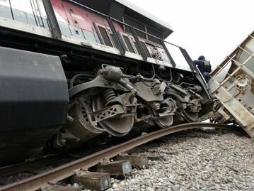 Chocan dos trenes de carga en Orizaba, Veracruz; hay 7 heridos
