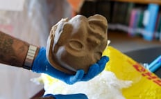 Gobierno de Sheinbaum suma más de 2 mil piezas arqueológicas restituidas; SRE entrega 52 objetos al INAH