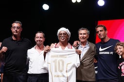 Ronaldinho vuelve al futbol a los 46 años: busca su gol 300 con el Ravenna