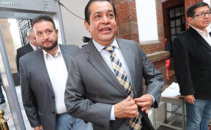 Alcalde de Neza, sin partido político por el momento