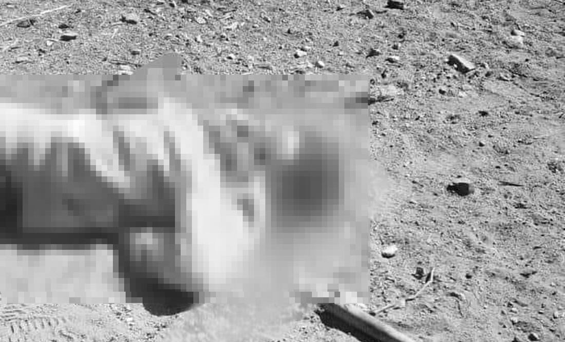 El cuerpo fue abandonado a la orilla de la carretera Actopan-Boxaxni. Foto: Especial