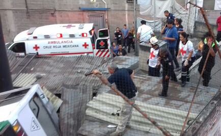 Suman 13 lesionados por volcadura de microbús en Periférico