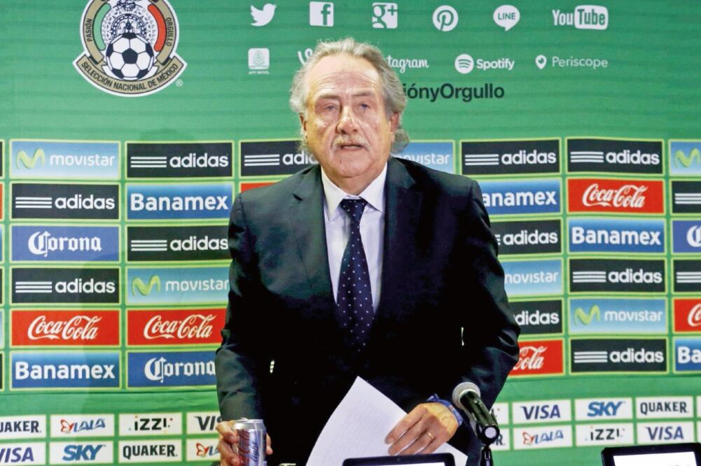 Decio de María, titular de la Federación Mexicana de Futbol. (HENRY ROMERO. REUTERS)