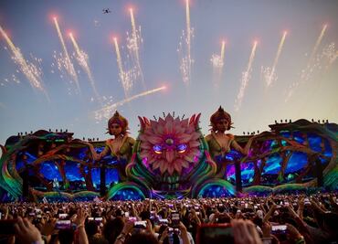 Furor, armonía y fuegos artificiales, así arranca el segundo día de EDC 2023