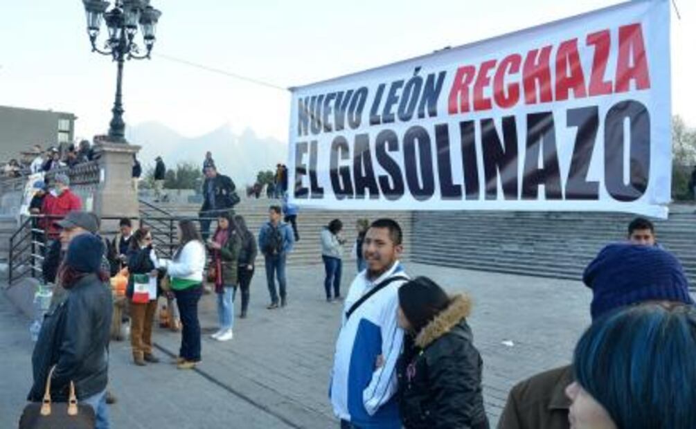 Vuelven a protestar contra el gasolinazo en Monterrey