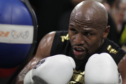 Mayweather defiende frase “tómalas por la v...” de Trump; “es un hombre real”, dice