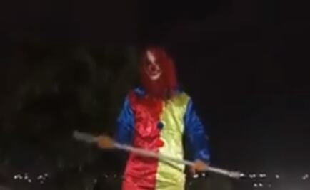 Joven se viste de payaso para asustar en Chiapas