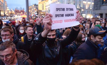 Miles exigen liberación de Alexéi Navalni en Rusia; reportan cientos de detenidos