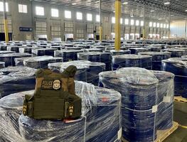 Embajador de EU celebra incautación 300 toneladas de precursores químicos del Cártel de Sinaloa; decomiso equivale a 569 mdd