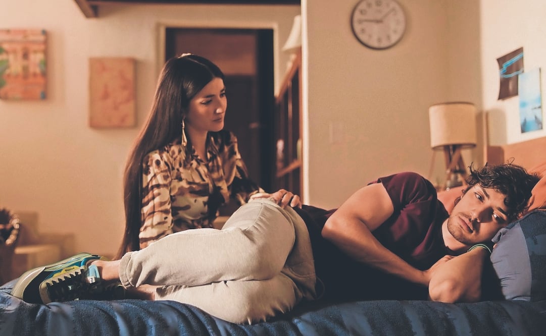 Eréndira Ibarra (Lupita) y Sebastián Dante (Alex), madre e hijo en la trama, tomarán bandos contrarios. Foto: de NETFLIX