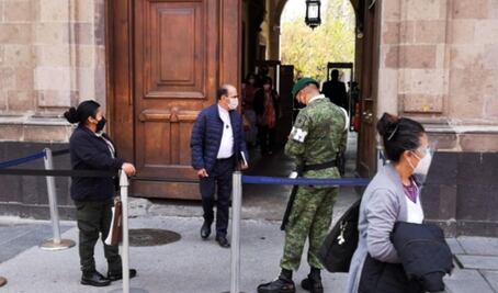 Acude padre Alejandro Solalinde a Palacio Nacional