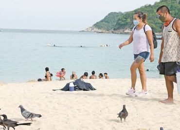 Huatulco retrocede a semáforo naranja por Covid-19; levantan restricciones, incluida la ley seca